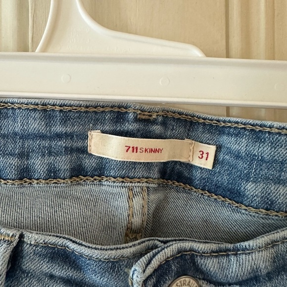 Levi’s 711 Skinny Jeans - Picture 2 of 4